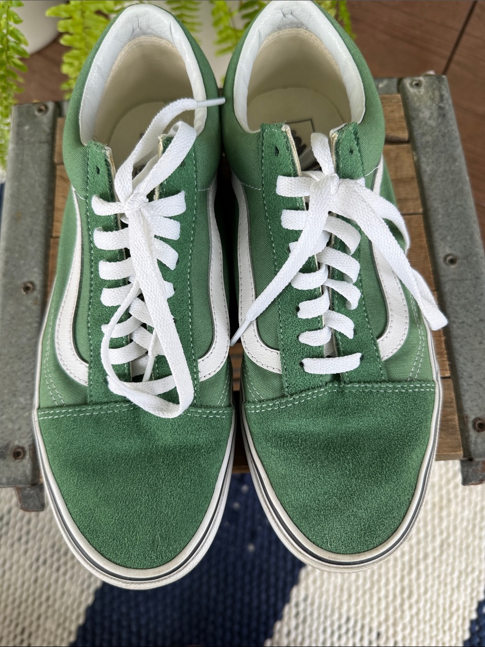 Vans Green and White Old Skool Low-Top Sneakers - Picture 2 of 8
